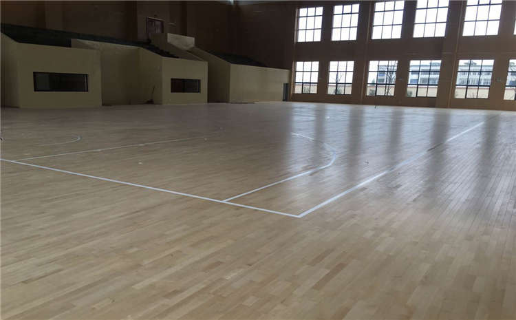 五角枫NBA篮球场木地板哪个牌子好？