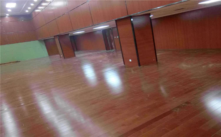 指接板篮球场实木地板哪个品牌好？